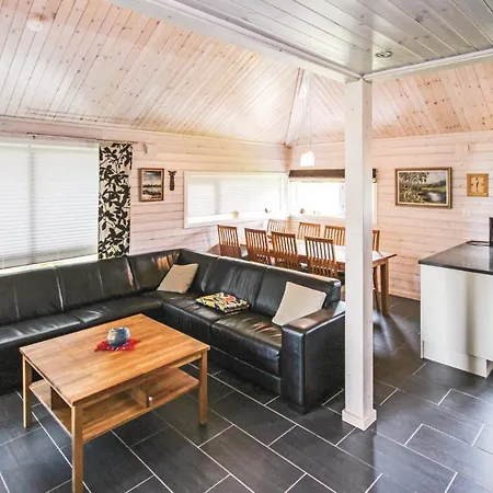 Semesterbostad 3 Bedroom Stunning In